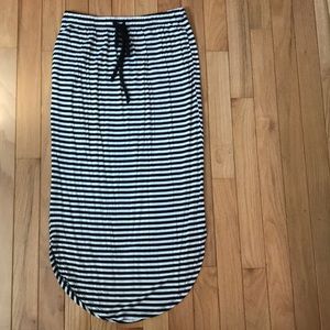 Striped mid length skirt